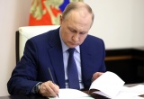 Владимир Путин подписал закон, устраняющий двойную ответственность застройщика перед дольщиком