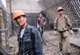 Минстрой России продолжает работу над пилотным проектом по привлечению узбекских строителей на стройки нашей страны