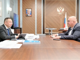 Ирек Файзуллин и Назим Эфендиев обсудили увеличение применения металлопроката в строительной отрасли России