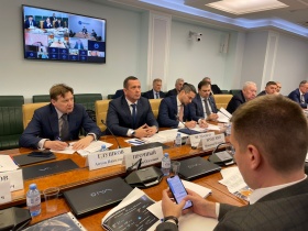 Антон Глушков выступил на круглом столе в Совете Федерации и рассказал об удобстве использования Каталога импортозамещения НОСТРОЙ