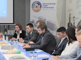 Ярославские чиновники, строители и саморегуляторы вместе с представителями учебных заведений обсудили пути решения кадровых проблем в отрасли