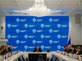 Какие вопросы обсуждали участники еженедельного оперативного совещания в Минстрое России 