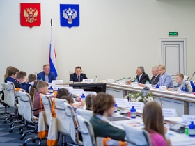Состоялось установочное заседание Детского совета при Общественном совете при Минстрое России