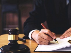 Всплывшие после расторжения договора недоработки подрядчика аукнулись столичной СРО субсидиарной ответственностью 