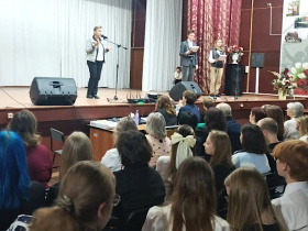 Как глава СРО Вологодчины поздравляла преподавателей и студентов профильного колледжа с очередной годовщиной его основания