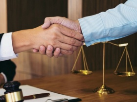 Арбитражный суд обязал алтайскую СРО зачесть взносы присоединённой компании в счёт правопреемника