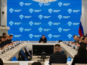 Какие вопросы обсуждали участники еженедельного оперативного совещания в Минстрое России 