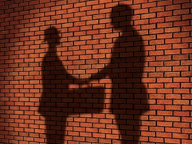 По инициативе Валерия Мозолевского на совещании с участием губернатора рассмотрят выявленные СРО факты коррупционной направленности