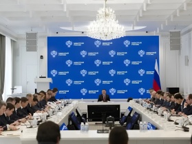 Какие вопросы обсуждали участники еженедельного оперативного совещания в Минстрое России