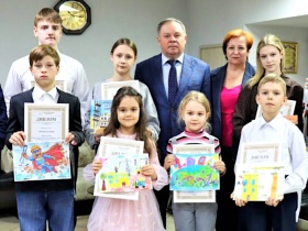 Липецкие саморегуляторы провели конкурс юных художников, приурочив его к четвертьвековому юбилею своей Ассоциации