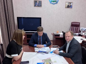 Антон Мороз с представителями властей Псковщины обсудил участие местных производителей стройматериалов в Международной выставке QUBE Expo