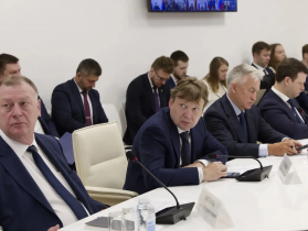 Антон Глушков принял участие в еженедельном совещании главы Минстроя России с регионами и ГРБС