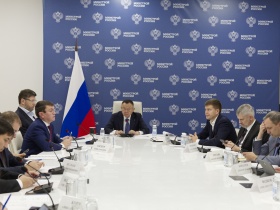 Какие вопросы обсуждали в Минстрое России участники еженедельного совещания с регионами и главными распорядителями бюджетных средств 