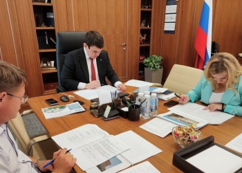 Юрий Гордеев провёл совещание с главными распорядителями по сокращению количества недостроев