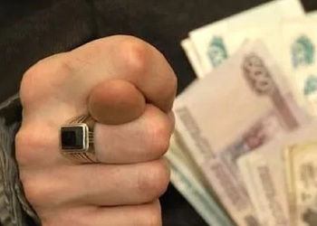 Стройкомпания, игнорируя накопившуюся задолженность по ЧВ, добровольно вышла из одной СРО и незаконно вступила в другую