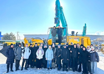 Хабаровская СРО организовала визит школьников строительных классов на производственную площадку