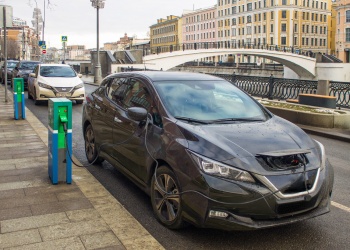 Минстрой России установил требования развития инфраструктуры электроавтомобилей