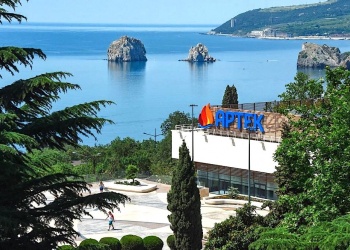 В детском международном лагере «Артек» проходят профориентационные мероприятия для будущих строителей при поддержке профсообщества