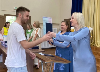 Как руководитель дальневосточной СРО напутствовала выпускников колледжа при вручении дипломов