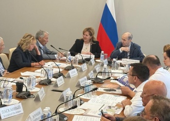 Анвар Шамузафаров провёл совместное заседание Ассамблеи региональных общественных советов и комиссии ОС при Минстрое России