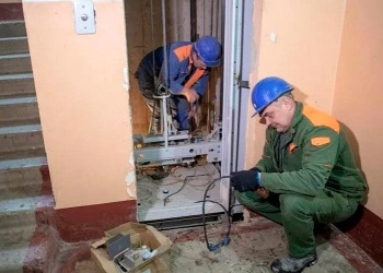 Минстрой России продолжает комплексную работу по модернизации лифтовой отрасли. С 2019 года в нашей стране заменили 89,4 тысячи подъёмников