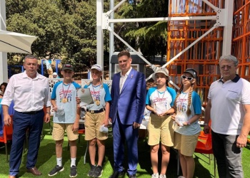 В «Артеке» День строителя отмечали на интерактивной площадке «Я – строитель будущего» с мастер-классами