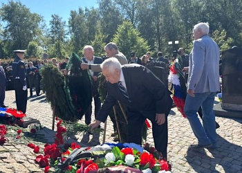 Руководители петербургских СРО почтили память моряков, погибших 25 лет назад при аварии на подводном крейсере «Курск»