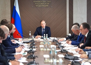 Денис Мантуров провёл совещание, посвящённое состоянию промышленности стройматериалов, в том  числе цементной отрасли 