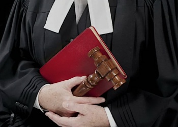 СРО из Якутии понесла ответственность из-за некачественного ремонта экс-участником крыши многоэтажки