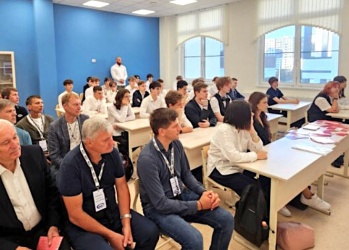 СРО из Северной столицы организовала мероприятия, активно включающие школьников профильных классов в учебный процесс 