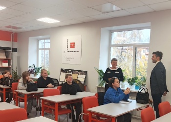 Вологодская СРО организовала экскурсию студентов на объект компании, руководитель которой нанёс ответный визит в колледж