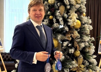 Антон Глушков принял участие во Всероссийской акции «Ёлка желаний» и взялся исполнить мечты сразу четырёх детей