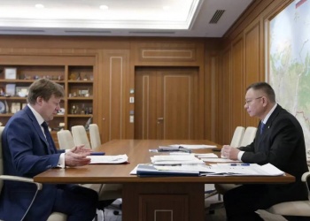 Ирек Файзуллин и Антон Глушков в ходе рабочей встречи обсудили актуальные вопросы развития строительной отрасли