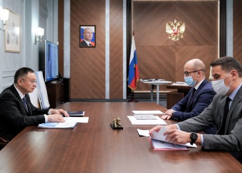Ирек Файзуллин провёл рабочую встречу с главой Удмуртской Республики Александром Бречаловым