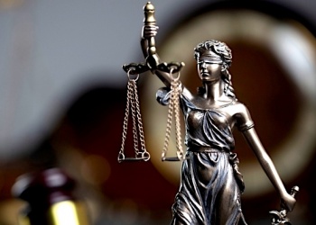 Фемида отказала казённому предприятию в привлечении петербургской СРО к ответственности из-за даты заключения контракта 