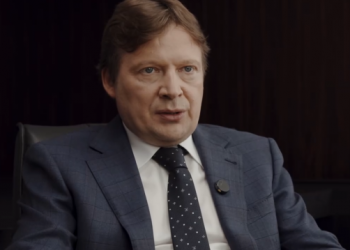 Антон Глушков рассказал изданию «Коммерсант» о реальной кадровой потребности в стройке