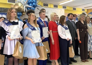 Хабаровская СРО приняла участие в выпускной линейке, провожая первых выпускников строительного класса лицея «Вектор» во взрослую жизнь
