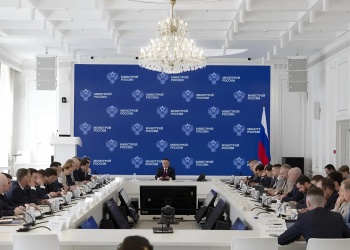 Какие вопросы обсуждали участники еженедельного оперативного совещания в Минстрое России