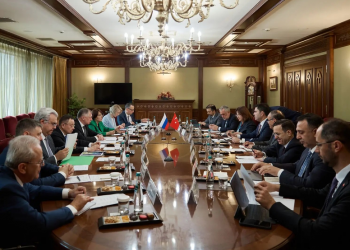 Ирек Файзуллин в ходе переговоров Марата Хуснуллина с Маратом Курумом обсуждал перспективы сотрудничества России и Турции в сфере строительства