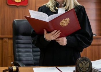 СРО из Северной столицы ответила рублём за подрядчика, залившего квартиру после повреждения инженерных сетей