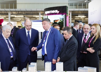 Цифровизацию, комплексное развитие территорий, дома будущего обсудили в Екатеринбурге